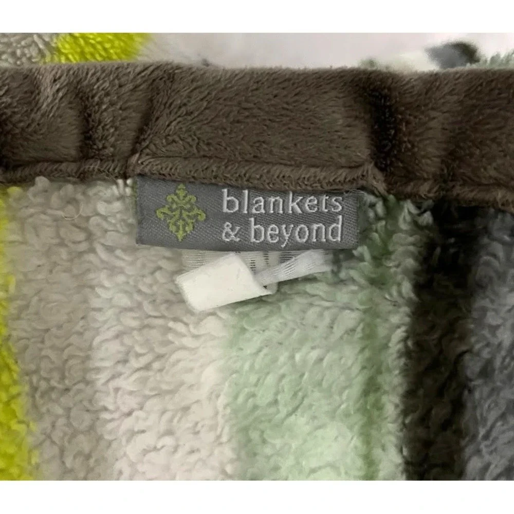 Blankets & Beyond Gray Green Stripe Baby Blanket Soft Fleece htf 26x32‎ Fleece